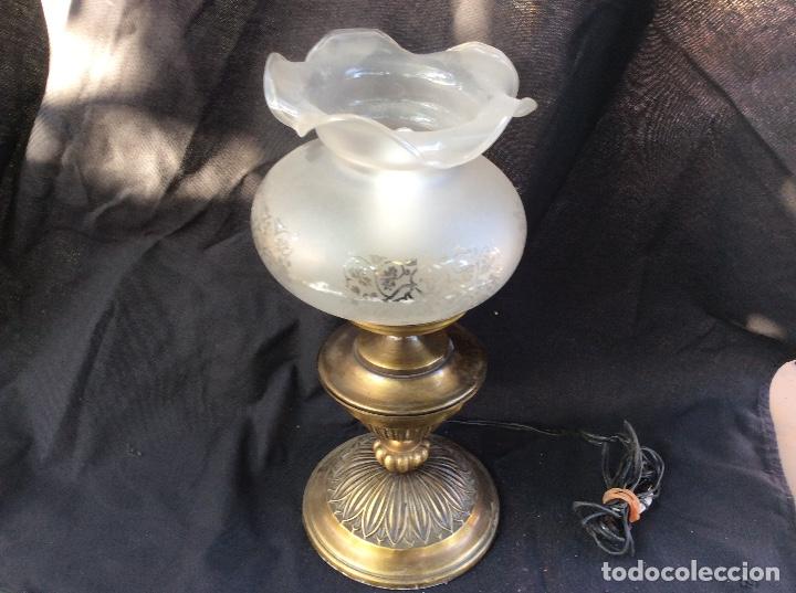 Vintage: L&aacute;mpara Material dorado con tulipa - Foto 3