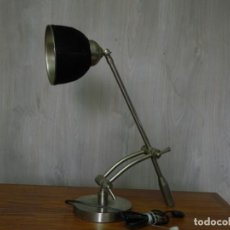 Vintage: LAMPARA FLEXO DE SOBREMESA CON PIEL. Lote 132332302