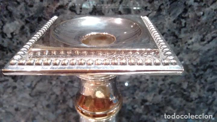 Vintage: CANDELABRO PORTAVELA CUADRADO PLATEADO - Foto 4