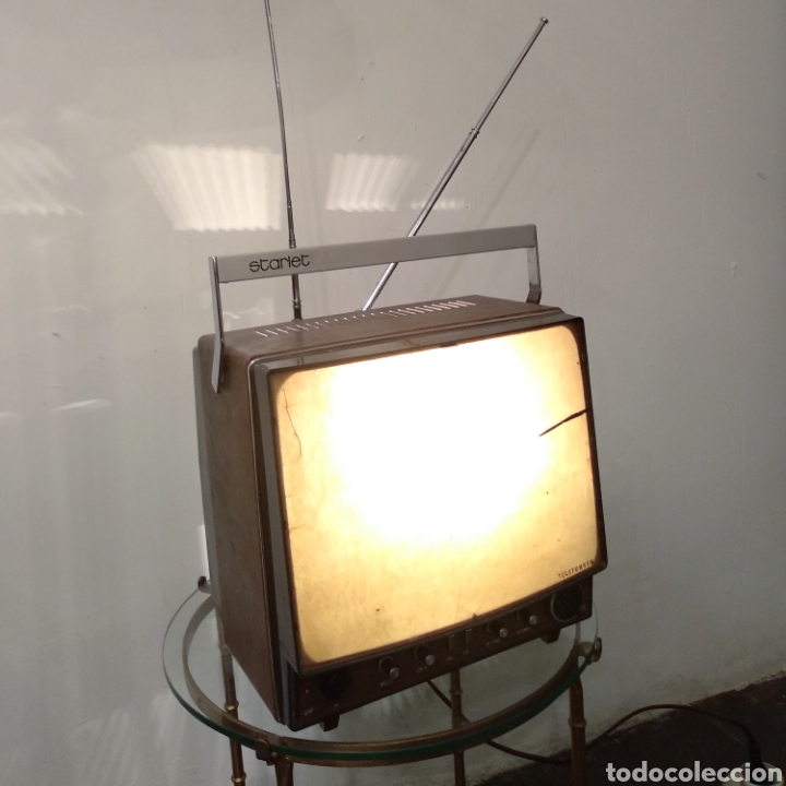 Vintage: Lampara Televisi&oacute;n telefunken - Foto 1