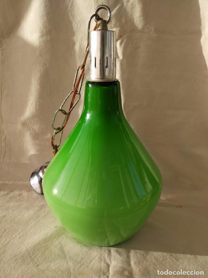 Vintage: L&Aacute;MPARA TECHO OPALINA VERDE Y BLANCA - Foto 1