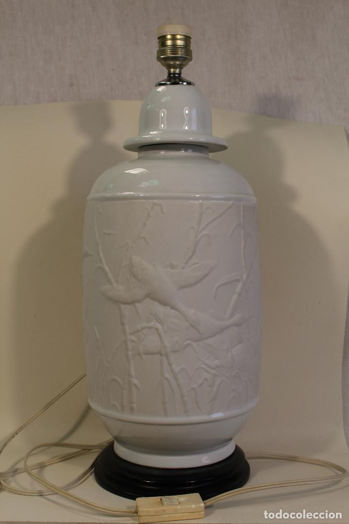 Vintage: lampara sobremesa en porcelana - Foto 1