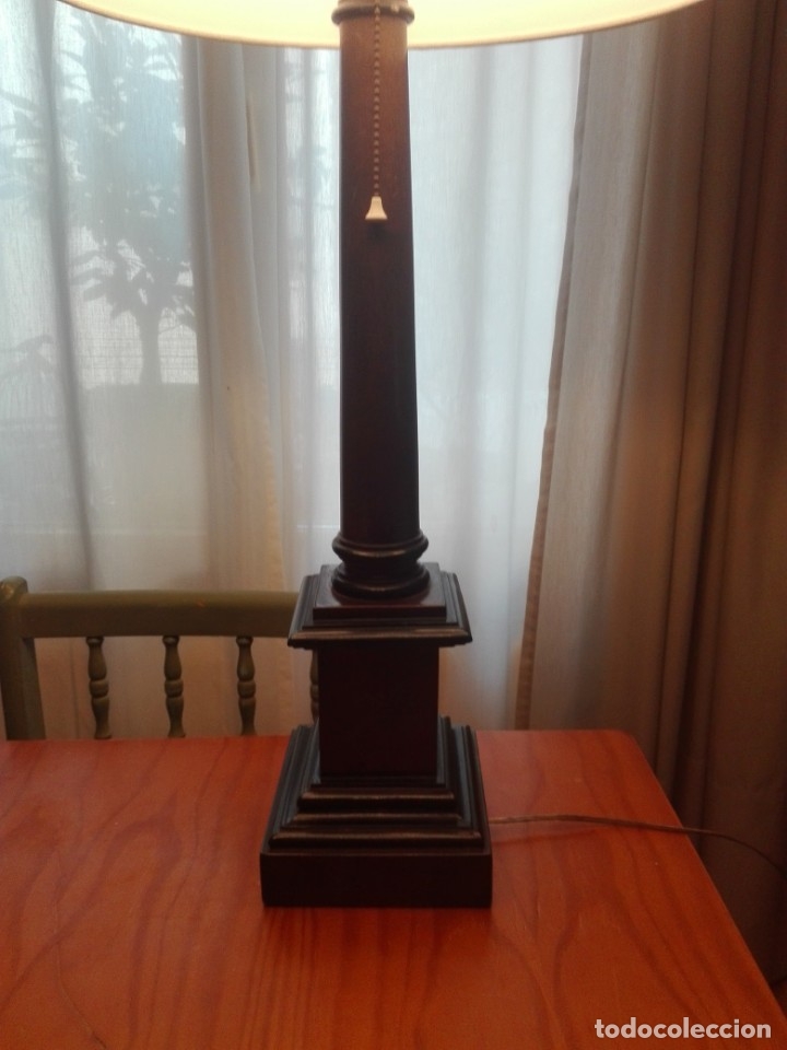 Vintage: L&aacute;mpara con pie de madera tipo columna - Foto 2