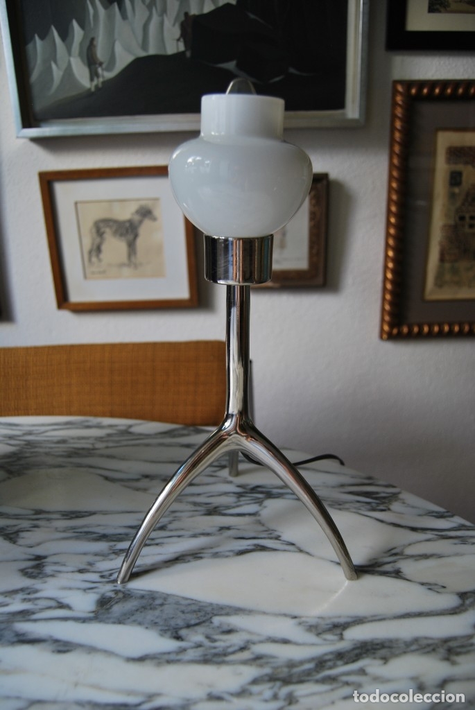 Vintage: L&Aacute;MPARA DE SOBREMESA DE METAL - TR&Iacute;PODE - T - Foto 3