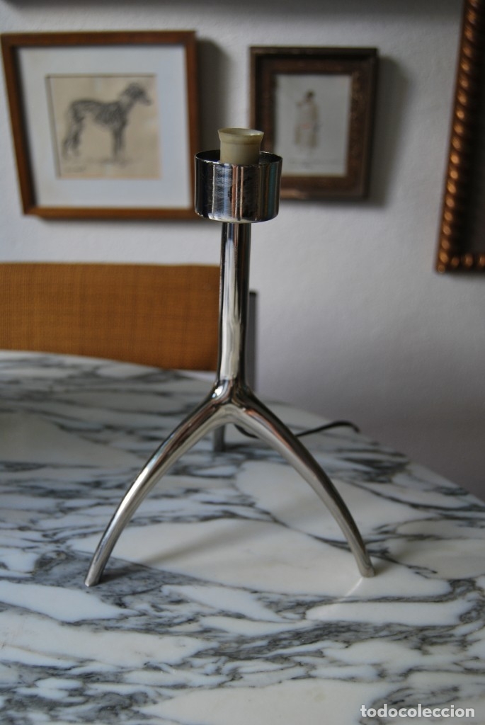 Vintage: L&Aacute;MPARA DE SOBREMESA DE METAL - TR&Iacute;PODE - T - Foto 5