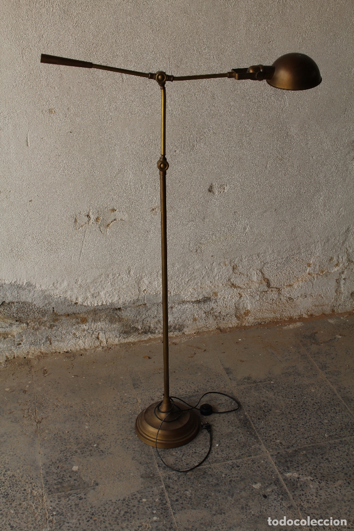 Vintage: lampara de pie en lat&oacute;n - Foto 1