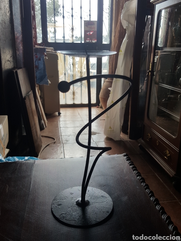 Vintage: Candelabro de forja con espiral. - Foto 1