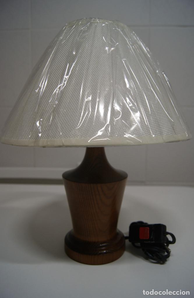 Vintage: L&aacute;mpara sobremesa en madera torneada - Foto 1