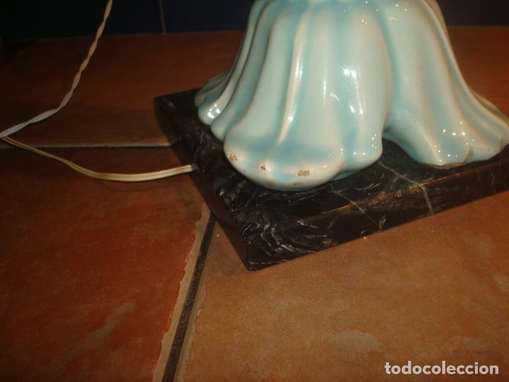 Vintage: lampara manises veteada celeste blanca con pie de marmol - Foto 6