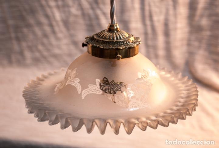 Vintage: LAMPARA, TULIPA ELECTRIFICADA CON CORDON TEXTIL - Foto 2