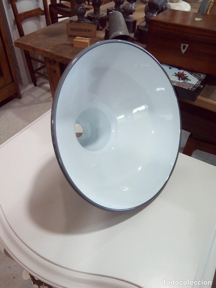 Vintage: L&Aacute;MPARA INDUSTRIAL ESMALTADA - Foto 3