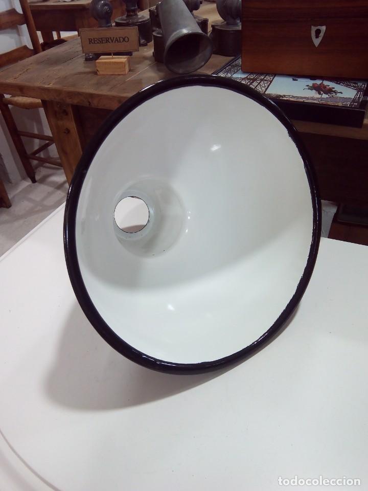 Vintage: L&Aacute;MPARA INDUSTRIAL ESMALTADA TECHO - Foto 3