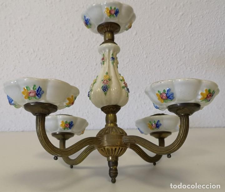 Vintage: Antigua l&aacute;mpara de porcelana. - Foto 1