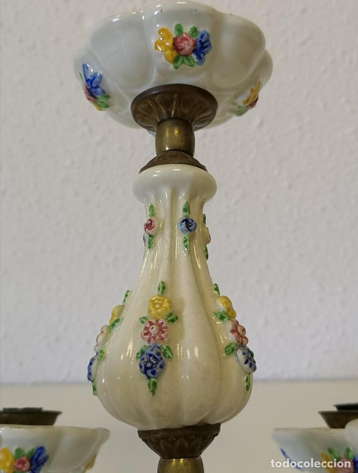 Vintage: Antigua l&aacute;mpara de porcelana. - Foto 2