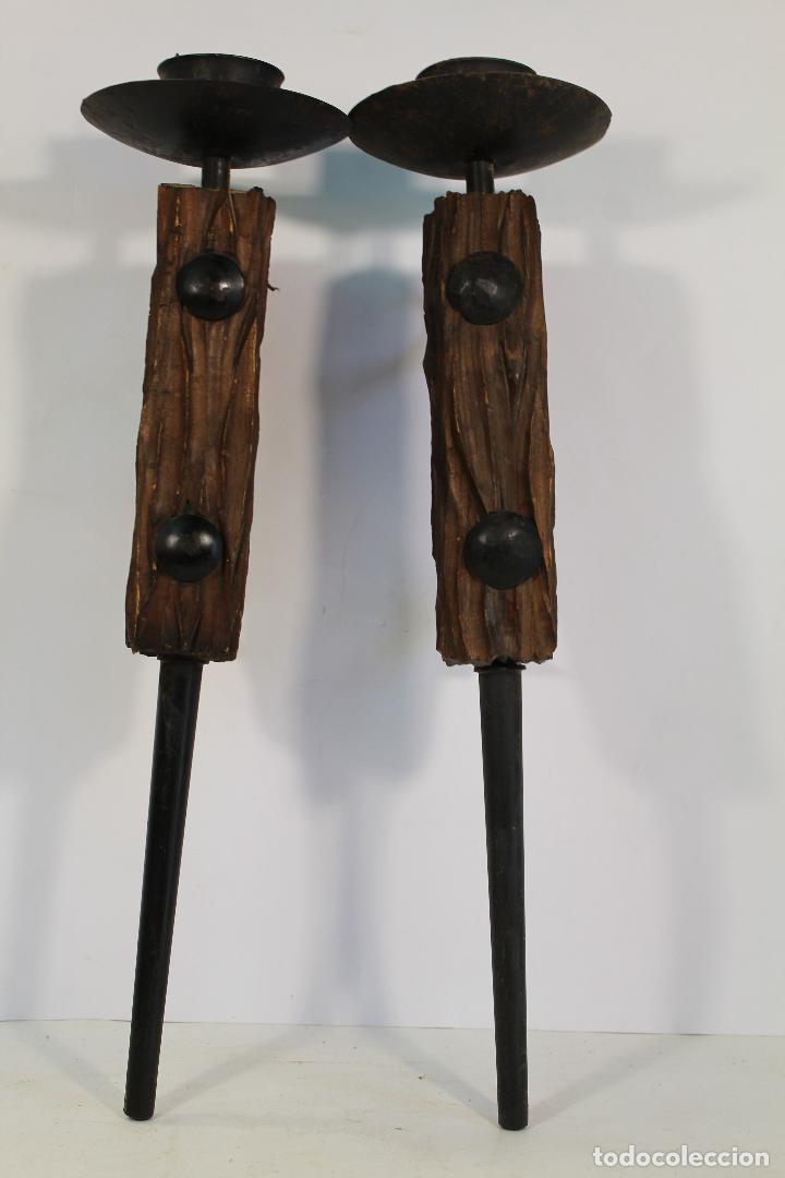 Vintage: pareja de apliques de forja rustico con madera - Foto 6