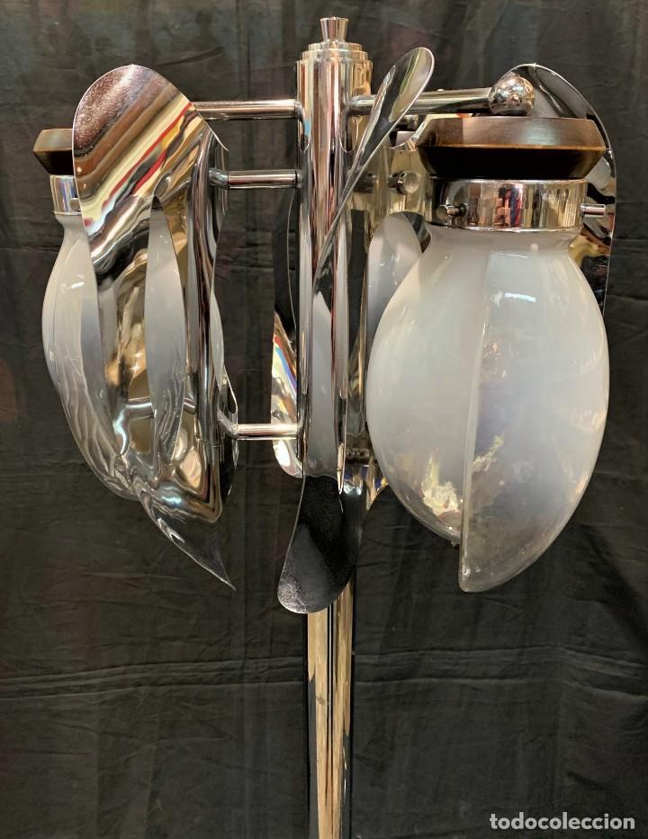 Vintage: L&Aacute;MPARA DE PIE CON CRISTAL MAZZEGA MURANO. - Foto 2