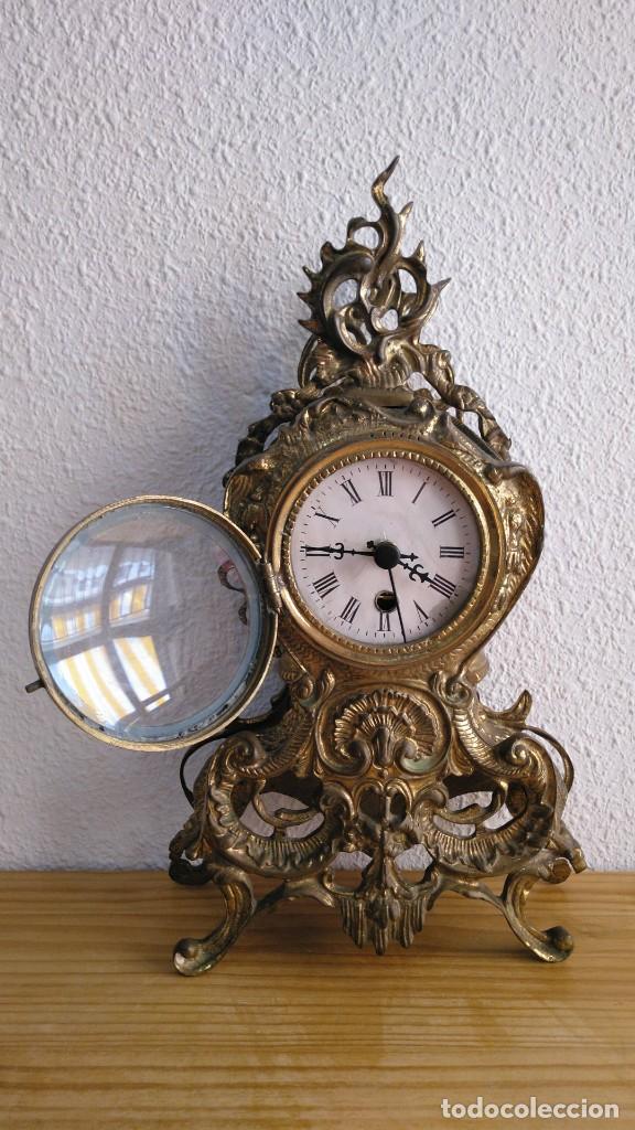 Vintage: Reloj de bronce con candelabros - Foto 5