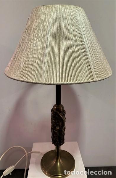 Vintage: L&aacute;mpara de mesa con pie escultura de bronce. - Foto 1