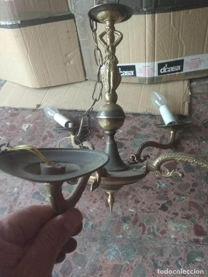 Vintage: Lampara antigua con figura de bronce - Foto 3