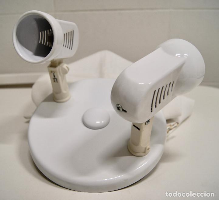 Vintage: plaf&oacute;n con dos focos en metal blanco - Foto 1