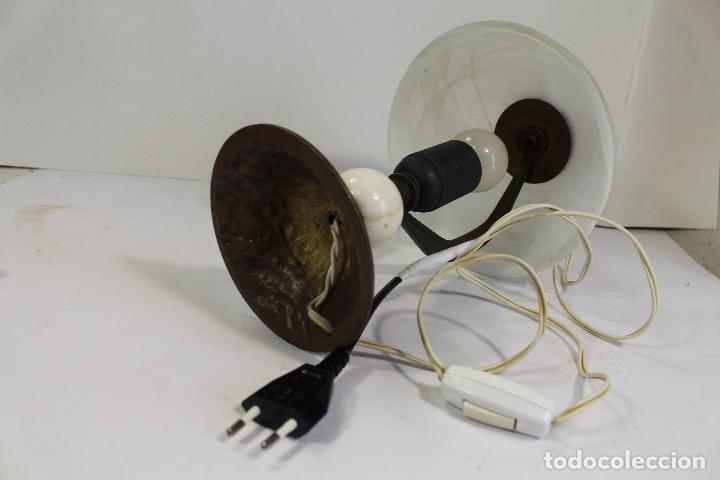 Vintage: lampara de mesa con bronce marmol y tulipa de cristal - Foto 7