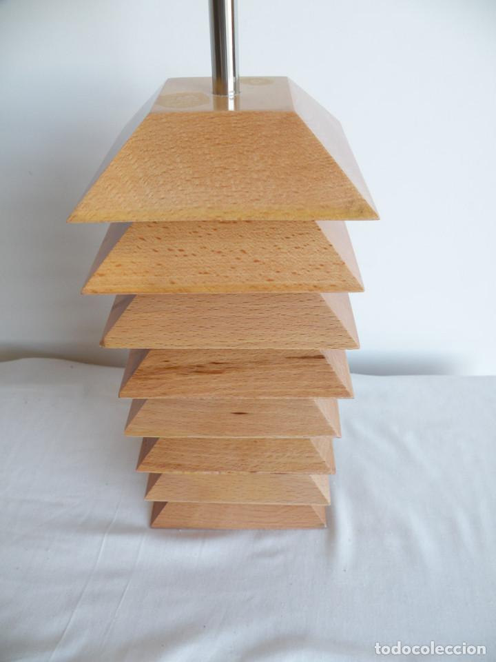 Vintage: LAMPARA SOBREMESA ARTESANAL DE MADERA - Foto 3