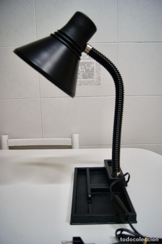 Vintage: L&aacute;mpara sobremesa tipo flexo en negro - Foto 1