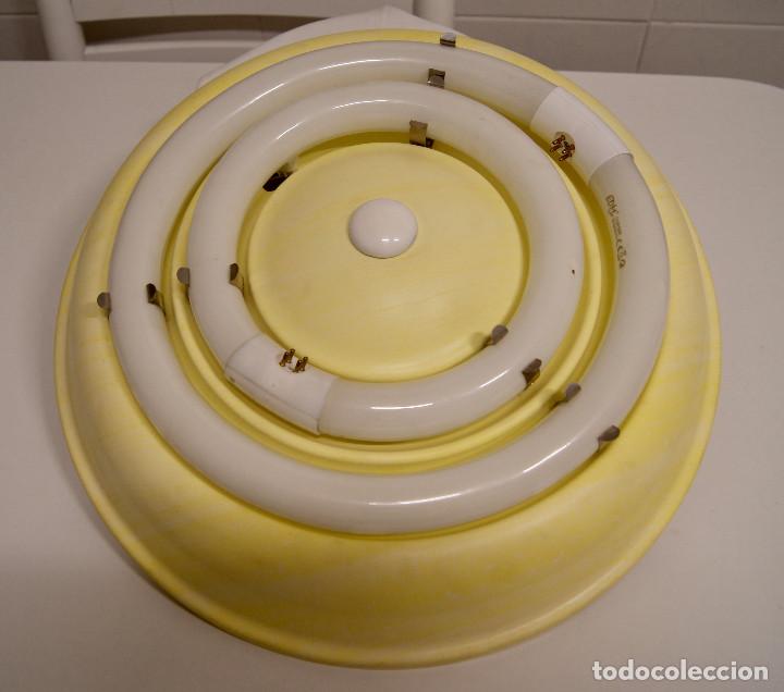 Vintage: plaf&oacute;n amarillo con fluorescentes - Foto 1