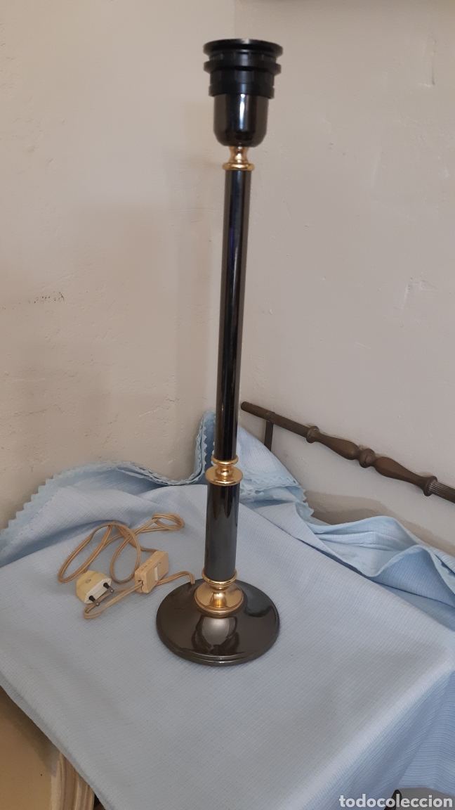 Vintage: LAMPARA SOBREMESA DORADO Y NEGRO - Foto 1