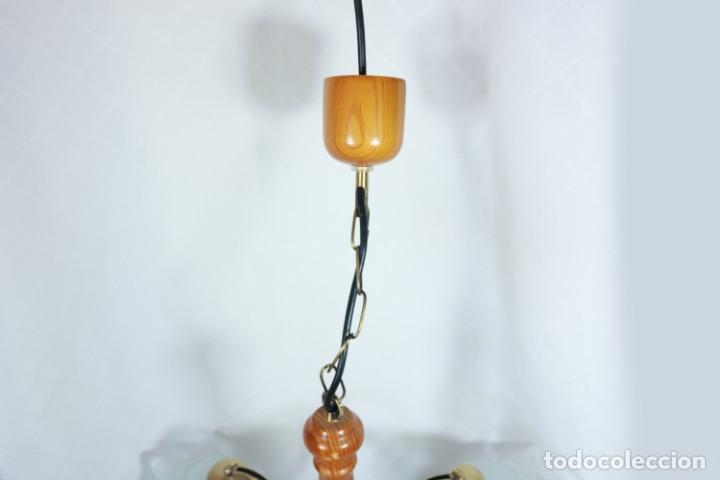 Vintage: L&aacute;mpara de madera y tulipanes de vidrio - Foto 3