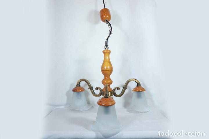 Vintage: L&aacute;mpara de madera y tulipanes de vidrio - Foto 1