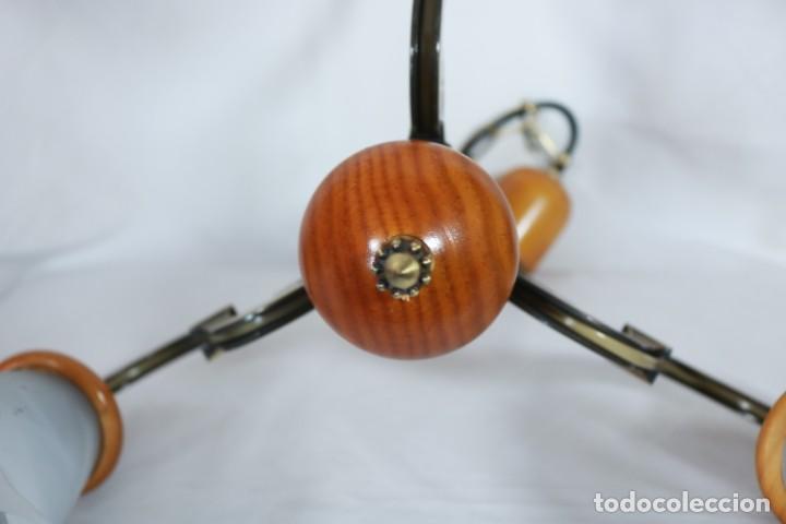 Vintage: L&aacute;mpara de madera y tulipanes de vidrio - Foto 7
