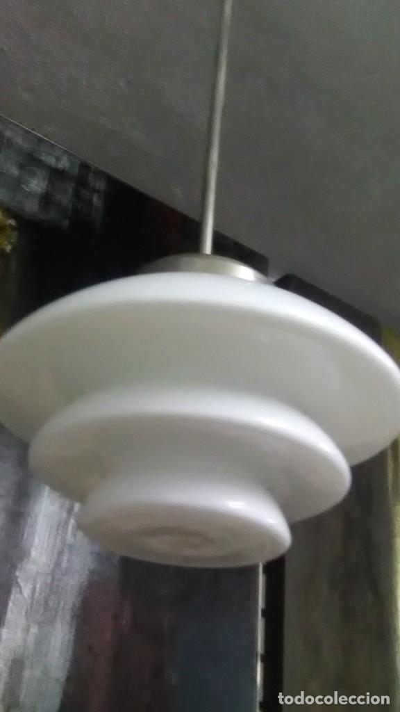 Vintage: L&aacute;mpara de techo opalina - Foto 2