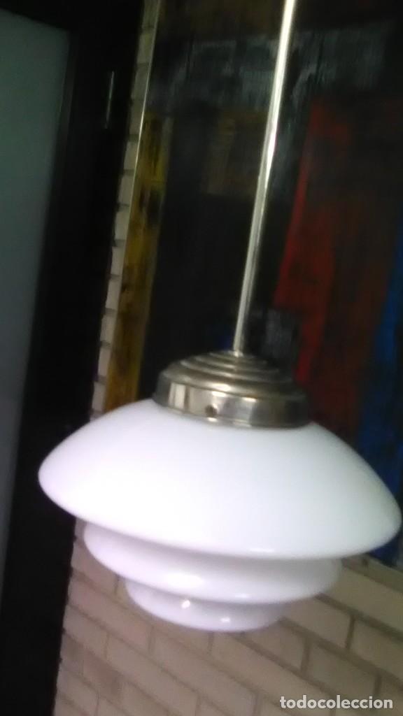 Vintage: L&aacute;mpara de techo opalina - Foto 3