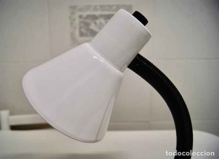 Vintage: lampara sobremesa tipo flexo en blanco - Foto 2