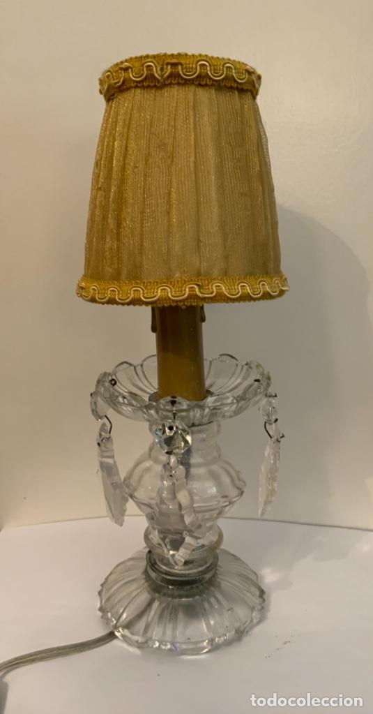 Vintage: PEQUE&Ntilde;A LAMPARA DE MESA DE CRISTAL - Foto 1