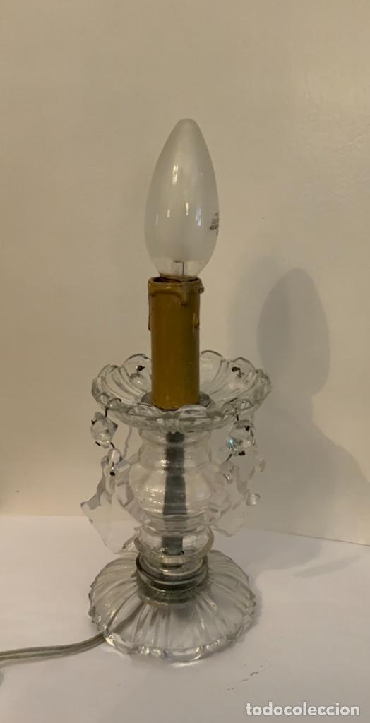 Vintage: PEQUE&Ntilde;A LAMPARA DE MESA DE CRISTAL - Foto 2