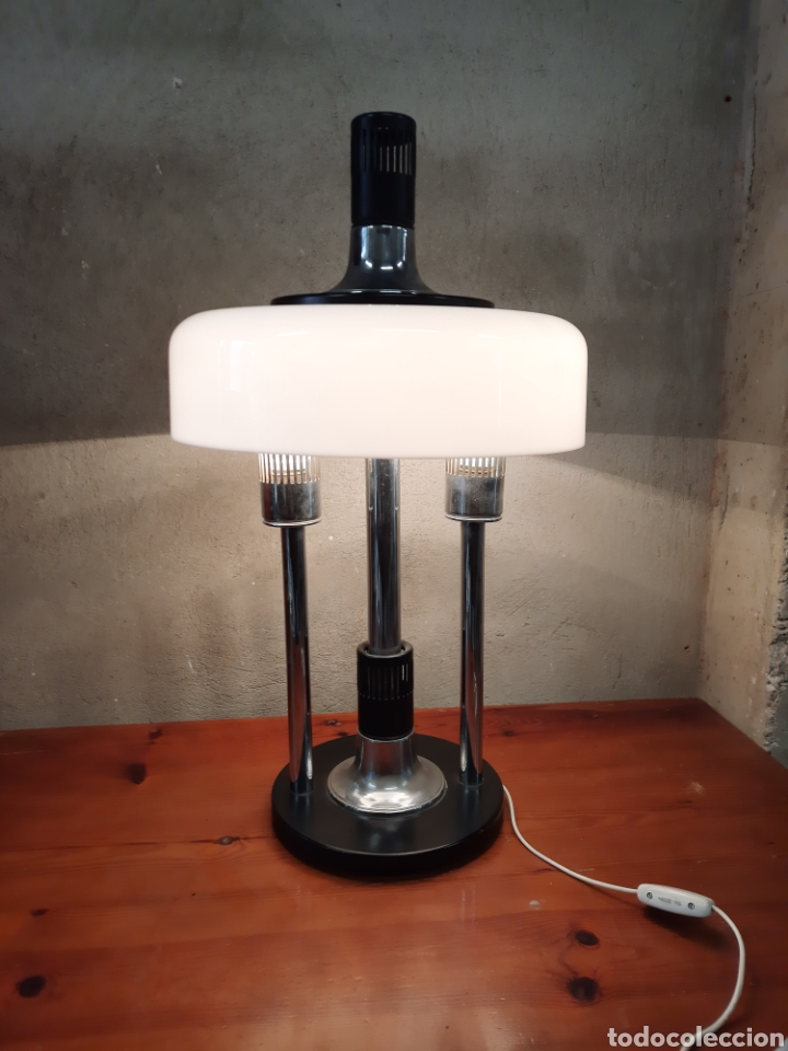 Vintage: L&aacute;mpara de mesa metraquilato - Foto 1