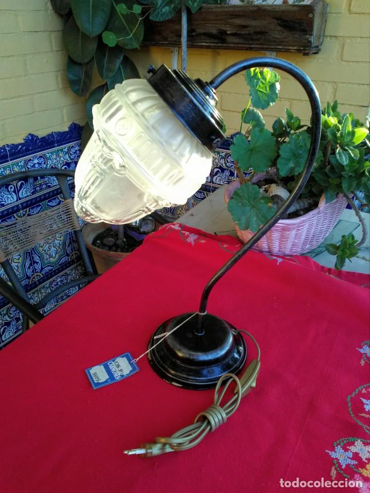 Vintage: L&aacute;mpara de mesa antigua nueva - Foto 1