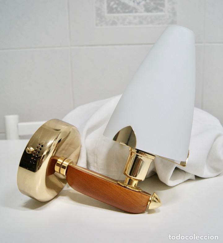 Vintage: Aplique dorado, madera y tulipa opal - Foto 1