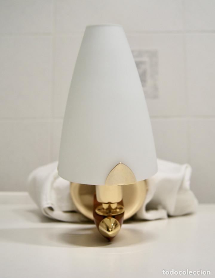 Vintage: Aplique dorado, madera y tulipa opal - Foto 2