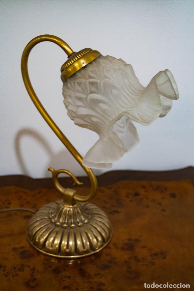 Vintage: Lampara bronce con cuello de cristal - Foto 1
