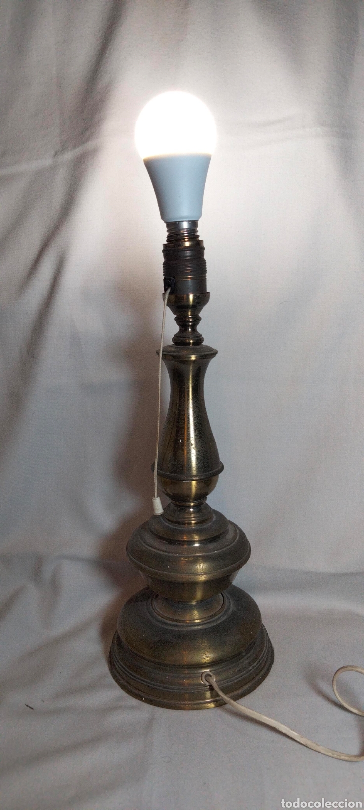 Vintage: Pie l&aacute;mpara de mesa - Foto 1