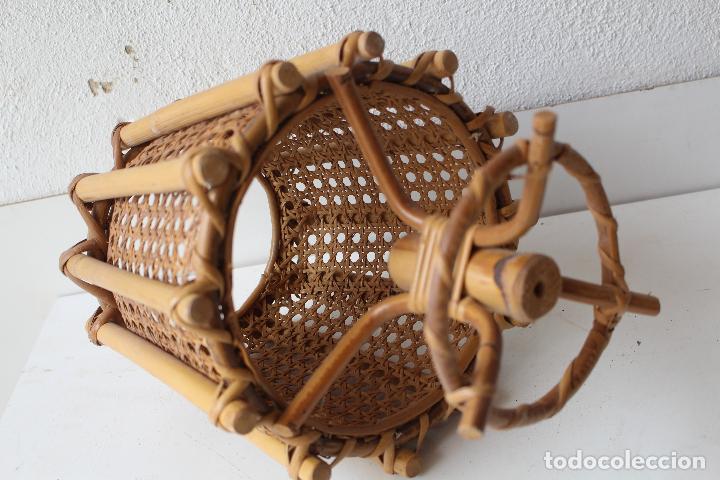 Vintage: lampara de mesilla de bamb&uacute;-mimbre - Foto 2
