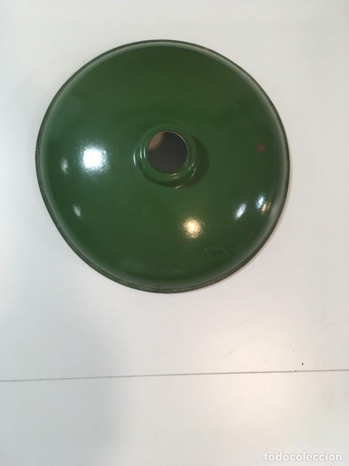 Vintage: L&Aacute;MPARA ANTIGUA DE ESMALTE COLOR VERDE - Foto 2