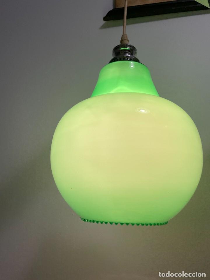 Vintage: LAMPARA TECHO OPALINA VERDE - Foto 2