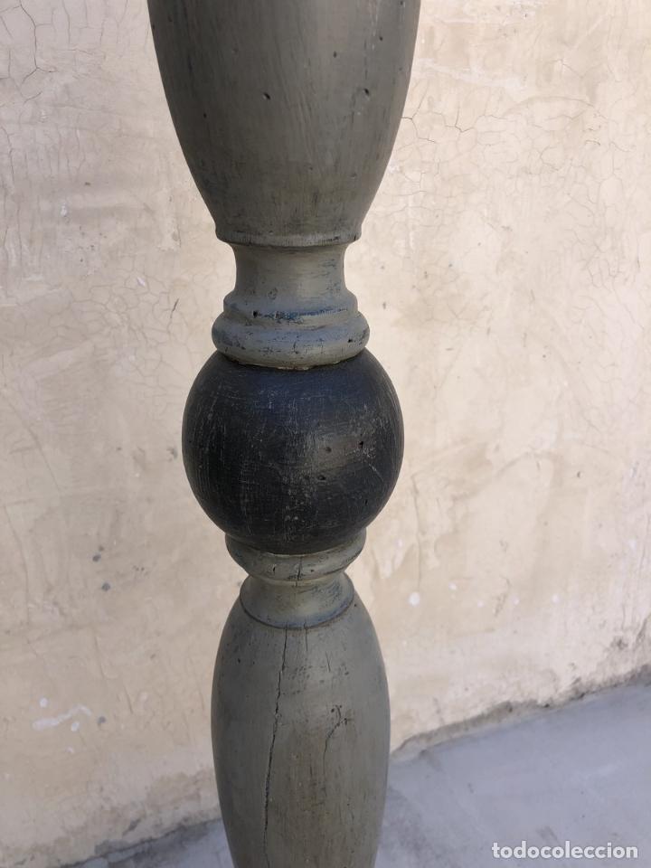 Vintage: Antigua L&aacute;mpara de Pi&eacute; de Madera Circa 60s - Foto 6
