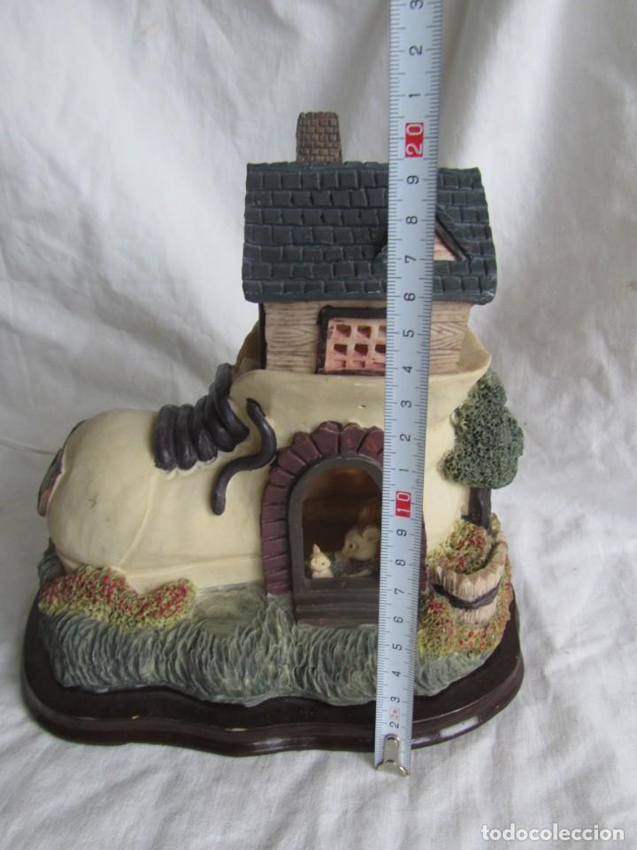 Vintage: Simp&aacute;tica l&aacute;mpara casa-bota con ratoncillos, funcionando - Foto 10
