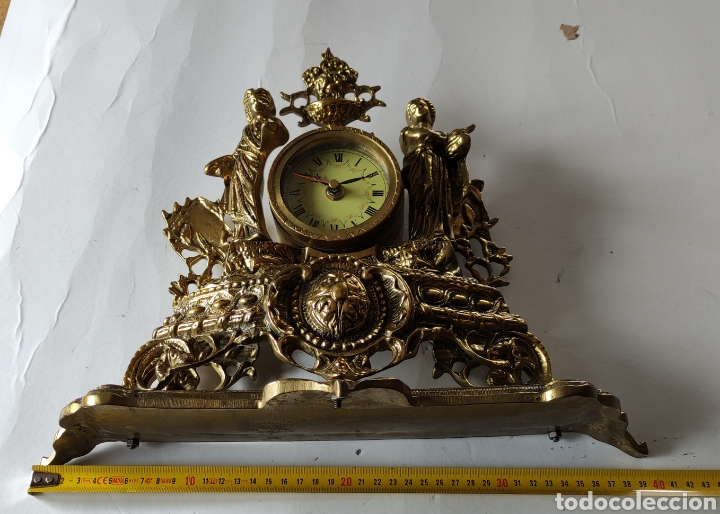 Vintage: Lote de reloj y 2 candelabros de bronce - Foto 11
