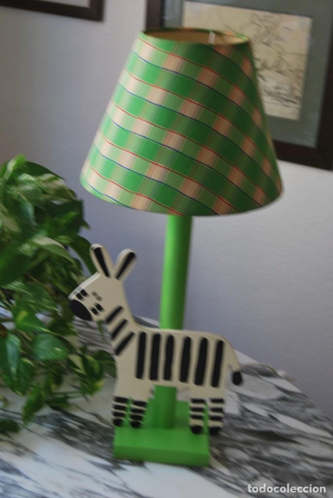 Vintage: BONITA L&Aacute;MPARA DE MADERA - CEBRA - TREEHOUSE - Foto 2